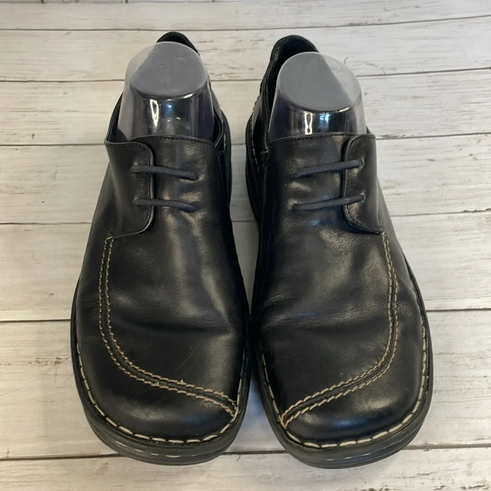 Josef Seibel Black Unisex Oxfords with Contrast Stitching